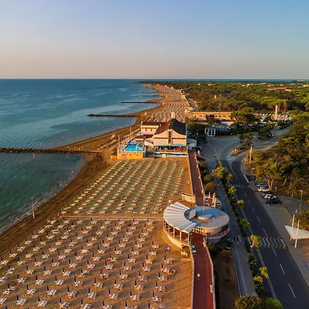 Seafront With Sea View דירה *